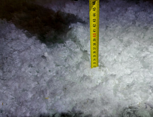 Zateplení stropu staršího rodinného domu pomocí foukané izolace